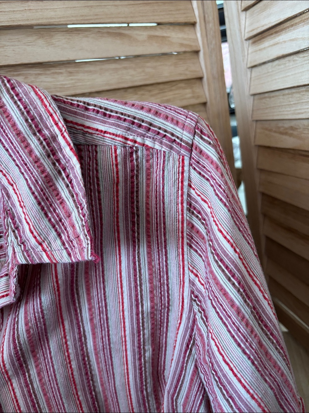 Basic Editions Textured Blouse Medium - Picture 2 of 3